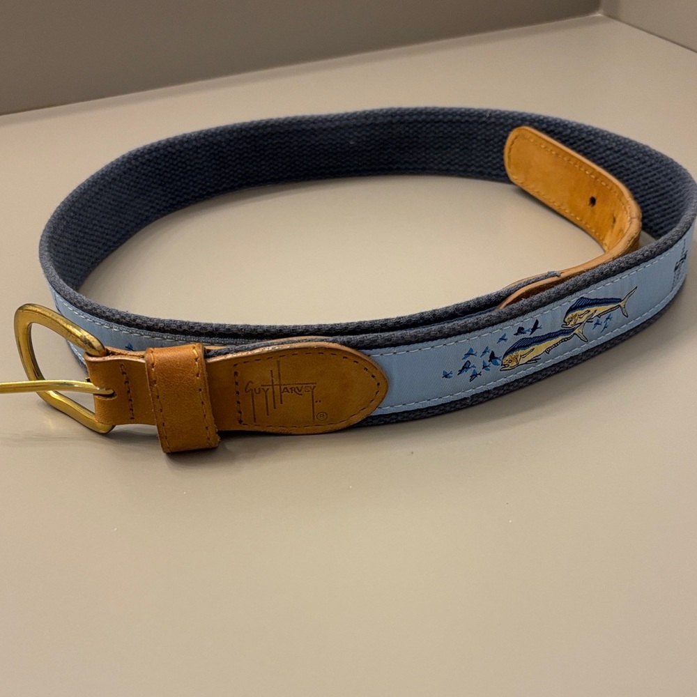 Mens Guy Harvey leather/ribbon belt.